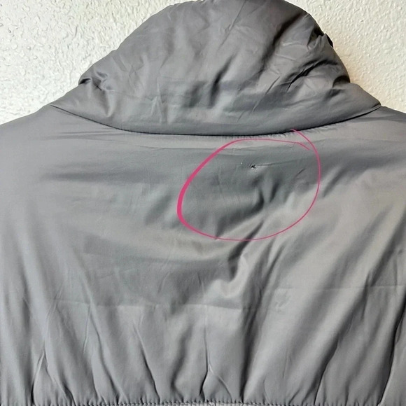 NWTS. TRUE Religion Puffer Jacket - Picture 12 of 12